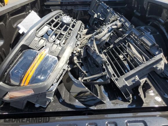 ✅ 2025 Ford F-150 XL • VIN: 1FTMF1K52SKD39090 • Лот: 68541755. Опубликован ранее на Copart с пробегом 4 530 миль. Бесплатный доступ к архиву аукционных продаж из США и подробный отчёт об истории автомобиля на DreamBid. Изображение 12.