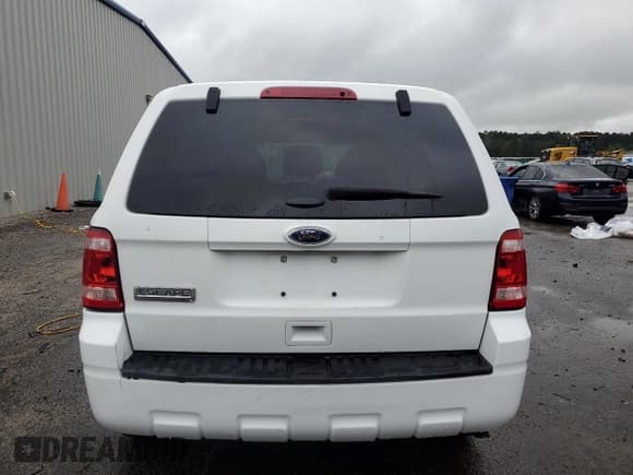 ✅ 2012 Ford Escape XLS • VIN: 1FMCU0C79CKB81422 • Lot: 86263445. Wystawiony na Copart z przebiegiem 197 733 mil. Bezpłatny archiwum sprzedaży aukcyjnych z USA i szczegółowy raport historii pojazdu na DreamBid. Zdjęcie 6.
