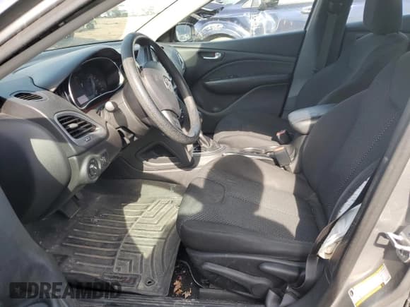 ✅ 2016 Dodge Dart SE • VIN: 1C3CDFAA8GD607430 • Лот: 48484125. Опубликован ранее на Copart с пробегом 97 237 миль. Бесплатный доступ к архиву аукционных продаж из США и подробный отчёт об истории автомобиля на DreamBid. Изображение 7.