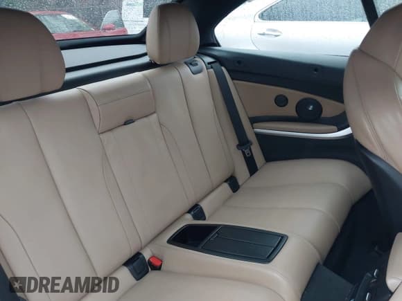 ✅ 2015 BMW M4 • VIN: WBS3U9C5XFJ968082 • Lot: 41513593. Listed on IAAI with 57,715 mi. Free auction sales archive from the USA and detailed vehicle history report at DreamBid. Image 8.