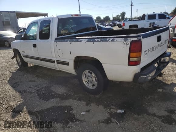 ✅ 2002 Chevrolet Silverado 1500 LS • VIN: 2GCEC19T021422034 • Лот: 78945194. Опубликован ранее на Copart с пробегом 234 408 миль. Бесплатный доступ к архиву аукционных продаж из США и подробный отчёт об истории автомобиля на DreamBid. Изображение 2.