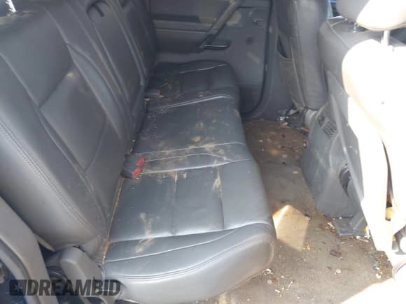 ✅ 2006 Nissan Titan SE • VIN: 1N6BA07A96N568227 • Lot: 41489899. Wystawiony na IAAI z przebiegiem 337 201 mil. Bezpłatny archiwum sprzedaży aukcyjnych z USA i szczegółowy raport historii pojazdu na DreamBid. Zdjęcie 8.