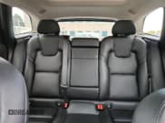 ✅ 2018 Volvo XC60 Momentum • VIN: LYV102RK6JB121771 • Lot: 87472205. Wystawiony na Copart z przebiegiem 117 950 mil. Bezpłatny archiwum sprzedaży aukcyjnych z USA i szczegółowy raport historii pojazdu na DreamBid. Zdjęcie 10.