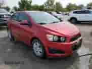 2014 Chevrolet Sonic LT z VIN 1G1JC5SH5E4188793, wystawiony jako Copart lot #71027934 z przebiegiem 140 677 mil mil oraz Szkoda całkowita • Salvage title. Historia ofert i sprzedaży dostępna na DreamBid. Obrazek 4.