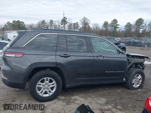 ✅ 2024 Jeep Grand Cherokee Altitude X • VIN: 1C4RJHAGXRC176984 • Лот: 43844660. Опубликован ранее на IAAI с пробегом 4 547 миль. Бесплатный доступ к архиву аукционных продаж из США и подробный отчёт об истории автомобиля на DreamBid. Изображение 14.