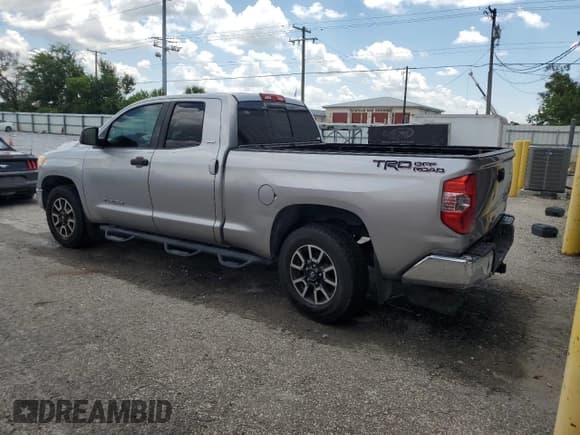 ✅ 2015 Toyota Tundra SR • VIN: 5TFRM5F17FX083628 • Лот: 69239395. Опубликован ранее на Copart с пробегом 151 135 миль. Бесплатный доступ к архиву аукционных продаж из США и подробный отчёт об истории автомобиля на DreamBid. Изображение 2.