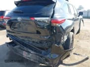 ✅ 2023 Toyota Highlander L • VIN: 5TDKDRAH8PS501182 • Lot: 43652688. Listed on IAAI with 57,375 mi. Free auction sales archive from the USA and detailed vehicle history report at DreamBid. Image 6.