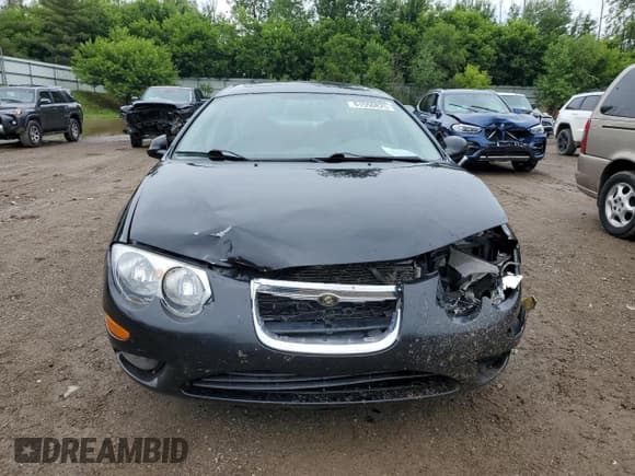 ✅ 2003 Chrysler 300M M • VIN: 2C3AE66G33H507508 • Лот: 61550825. Опубликован ранее на Copart с пробегом 83 591 миль. Бесплатный доступ к архиву аукционных продаж из США и подробный отчёт об истории автомобиля на DreamBid. Изображение 5.