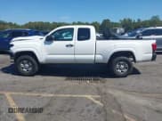 ✅ 2020 Toyota Tacoma SR • VIN: 5TFRX5GN2LX177453 • Lot: 43285689. Wystawiony na IAAI z przebiegiem 100 011 mil. Bezpłatny archiwum sprzedaży aukcyjnych z USA i szczegółowy raport historii pojazdu na DreamBid. Zdjęcie 15.
