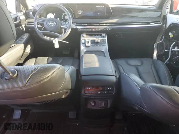 2024 Hyundai Palisade Calligraphy с VIN KM8R7DGE2RU650784, выставлен на аукционе Copart как лот 68898824 с пробегом 15 380 миль миль и Списание • Salvage title. История ставок и продаж доступна на DreamBid. Изображение 8.