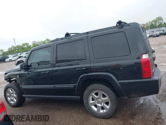 ✅ 2007 Jeep Commander Sport • VIN: 1J8HG48P17C632997 • Lot: 42319292. Listed on IAAI with 99,129 mi. Free auction sales archive from the USA and detailed vehicle history report at DreamBid. Image 15.