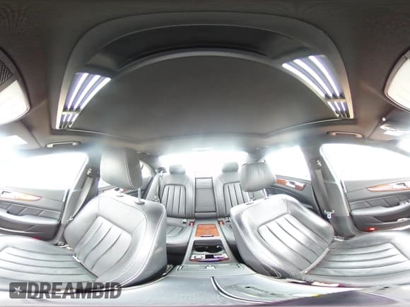 ✅ 2015 Mercedes-Benz CLS 400 • VIN: WDDLJ6HB5FA134059 • Lot: 67974332. Wystawiony na Copart z przebiegiem Nie podano. Bezpłatny archiwum sprzedaży aukcyjnych z USA i szczegółowy raport historii pojazdu na DreamBid. Zdjęcie 13.