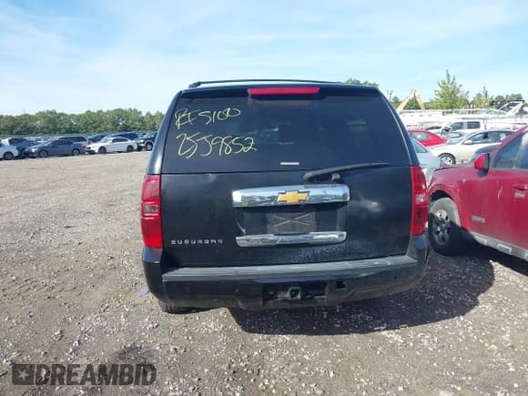 ✅ 2013 Chevrolet Suburban LT • VIN: 1GNSKJE7XDR100923 • Lot: 43365846. Listed on IAAI with Not provided. Free auction sales archive from the USA and detailed vehicle history report at DreamBid. Image 15.