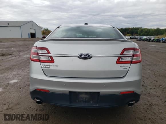 ✅ 2016 Ford Taurus SEL • VIN: 1FAHP2H85GG136037 • Lot: 90233765. Listed on Copart with 124,846 mi. Free auction sales archive from the USA and detailed vehicle history report at DreamBid. Image 6.