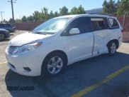 ✅ 2017 Toyota Sienna LE • VIN: 5TDKZ3DCXHS863837 • Lot: 43491475. Listed on IAAI with 94,505 mi. Free auction sales archive from the USA and detailed vehicle history report at DreamBid. Image 2.