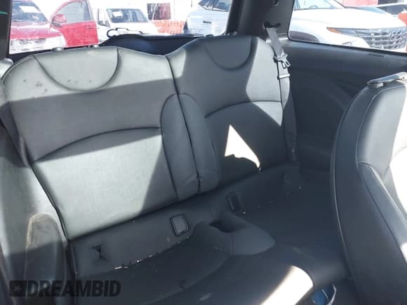 ✅ 2008 MINI Hardtop S • VIN: WMWMF73528TT86864 • Lot: 41652467. Listed on IAAI with Not provided. Free auction sales archive from the USA and detailed vehicle history report at DreamBid. Image 8.