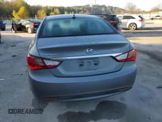 2013 Hyundai Sonata GLS z VIN 5NPEB4AC9DH543873, wystawiony jako Copart lot #86645715 z przebiegiem 176 764 mil mil oraz Szkoda całkowita • Salvage title. Historia ofert i sprzedaży dostępna na DreamBid. Obrazek 6.
