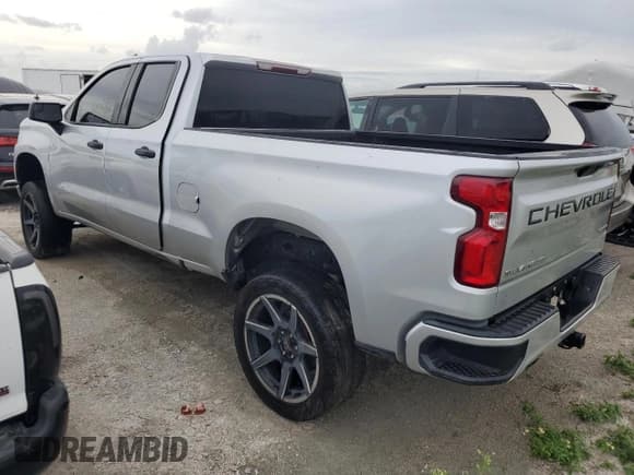 ✅ 2019 Chevrolet Silverado 1500 Custom • VIN: 1GCRYBEF4KZ388311 • Лот: 83715884. Опубликован ранее на Copart с пробегом 80 984 миль. Бесплатный доступ к архиву аукционных продаж из США и подробный отчёт об истории автомобиля на DreamBid. Изображение 2.