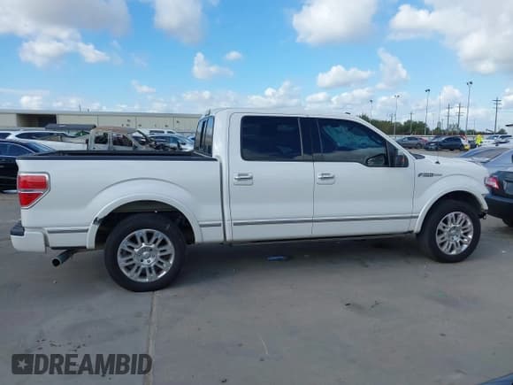 ✅ 2013 Ford F-150 XLT • VIN: 1FTFW1CF1DFA52951 • Лот: 43665186. Опубликован ранее на IAAI с пробегом 261 155 миль. Бесплатный доступ к архиву аукционных продаж из США и подробный отчёт об истории автомобиля на DreamBid. Изображение 14.