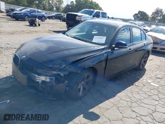 ✅ 2014 BMW 3 Series 320i • VIN: WBA3B1C52EK131797 • Lot: 43500057. Listed on IAAI with 147,000 mi. Free auction sales archive from the USA and detailed vehicle history report at DreamBid. Image 2.