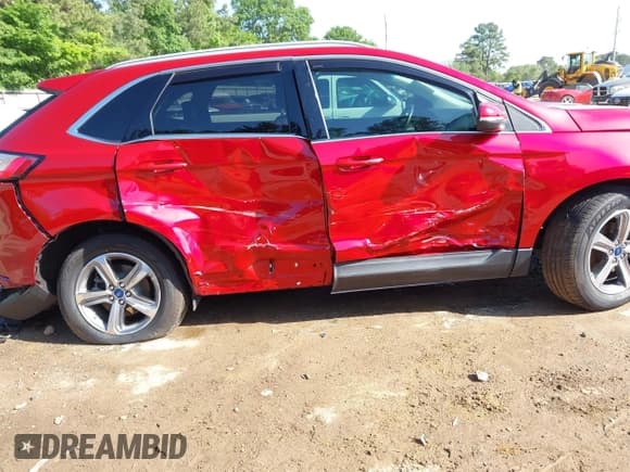 ✅ 2020 Ford Edge SEL • VIN: 2FMPK3J96LBA75680 • Lot: 42029108. Wystawiony na IAAI z przebiegiem 46 974 mil. Bezpłatny archiwum sprzedaży aukcyjnych z USA i szczegółowy raport historii pojazdu na DreamBid. Zdjęcie 6.