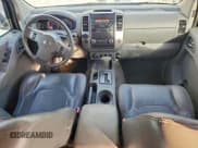 ✅ 2009 Nissan Frontier SE • VIN: 1N6AD07W19C424766 • Лот: 93997005. Опубликован ранее на Copart с пробегом 175 146 миль. Бесплатный доступ к архиву аукционных продаж из США и подробный отчёт об истории автомобиля на DreamBid. Изображение 8.