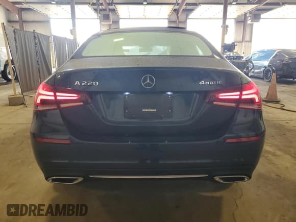 ✅ 2022 Mercedes-Benz A 220 • VIN: W1K3G4FB2NJ370026 • Lot: 71439925. Listed on Copart with 30,154 mi. Free auction sales archive from the USA and detailed vehicle history report at DreamBid. Image 6.