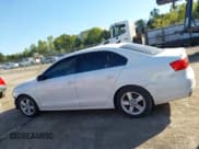 ✅ 2014 Volkswagen Jetta TDI • VIN: 3VWLL7AJ0EM377238 • Lot: 43500933. Listed on IAAI with 119,141 mi. Free auction sales archive from the USA and detailed vehicle history report at DreamBid. Image 15.