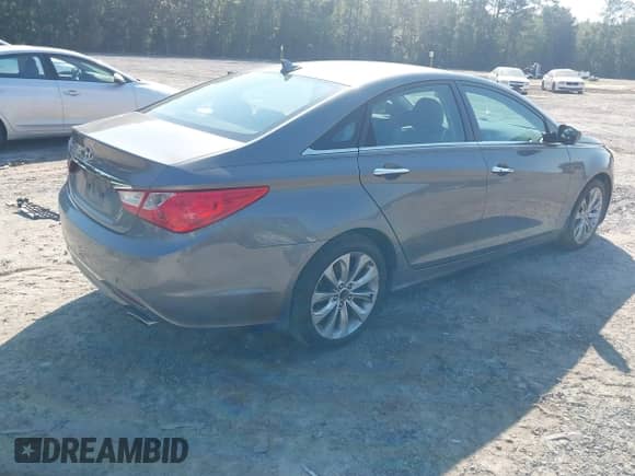 2011 Hyundai Sonata Limited z VIN 5NPEC4AC2BH028837, wystawiony jako IAAI lot #43265965 z przebiegiem 104 452 mil mil oraz . Historia ofert i sprzedaży dostępna na DreamBid. Obrazek 4.