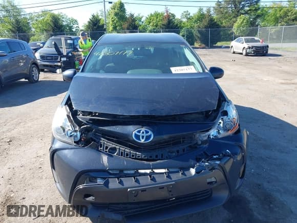 ✅ 2017 Toyota Prius Two • VIN: JTDZN3EU2HJ065380 • Lot: 42307177. Listed on IAAI with 220,294 mi. Free auction sales archive from the USA and detailed vehicle history report at DreamBid. Image 12.