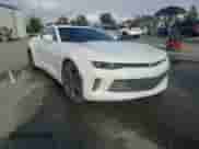 2017 Chevrolet Camaro 1LT z VIN 1G1FB1RS0H0107066, wystawiony jako Copart lot #86656895 z przebiegiem Nie podano mil oraz Szkoda całkowita • Salvage title. Historia ofert i sprzedaży dostępna na DreamBid. Obrazek 13.