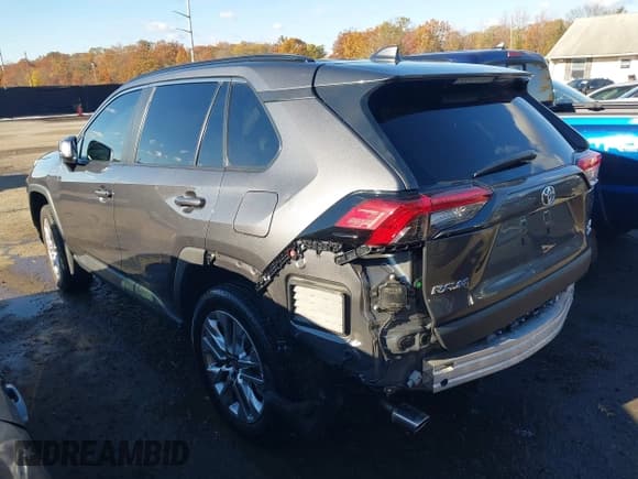 ✅ 2024 Toyota RAV4 XLE Premium • VIN: 2T3A1RFV2RC488449 • Lot: 43542869. Wystawiony na IAAI z przebiegiem 36 526 mil. Bezpłatny archiwum sprzedaży aukcyjnych z USA i szczegółowy raport historii pojazdu na DreamBid. Zdjęcie 3.