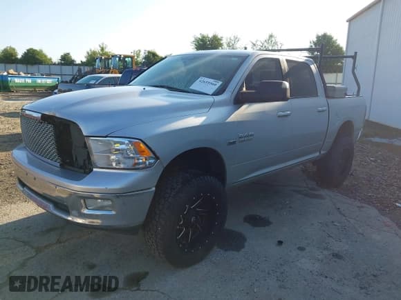 ✅ 2009 Dodge 1500 Laramie • VIN: 1D3HB13TX9S765945 • Lot: 42655560. Wystawiony na IAAI z przebiegiem 311 304 mil. Bezpłatny archiwum sprzedaży aukcyjnych z USA i szczegółowy raport historii pojazdu na DreamBid. Zdjęcie 18.