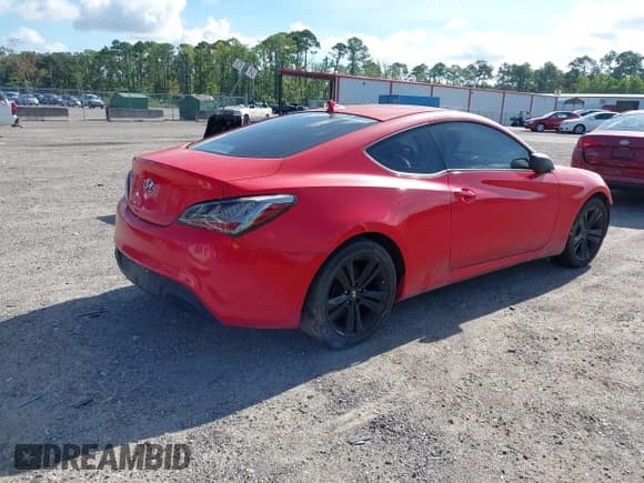 ✅ 2010 Hyundai Genesis Coupe • VIN: KMHHT6KD8AU030060 • Lot: 42689065. Listed on IAAI with 150,746 mi. Free auction sales archive from the USA and detailed vehicle history report at DreamBid. Image 4.
