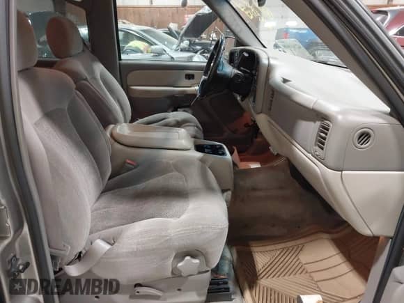 2000 Chevrolet Suburban LT с VIN 3GNFK16T1YG165422, выставлен на аукционе IAAI как лот 42301848 с пробегом 104 570 миль миль и . История ставок и продаж доступна на DreamBid. Изображение 5.