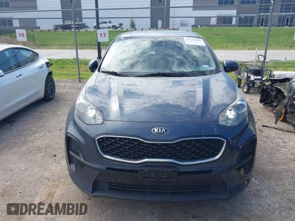 ✅ 2021 Kia Sportage LX • VIN: KNDPM3ACXM7900284 • Lot: 43319680. Listed on IAAI with 100,114 mi. Free auction sales archive from the USA and detailed vehicle history report at DreamBid. Image 12.