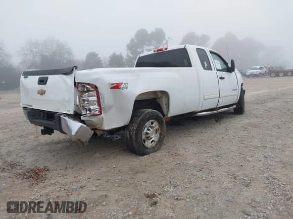 ✅ 2010 Chevrolet Silverado 2500HD LT • VIN: 1GC5KXBG5AZ255288 • Лот: 43744653. Опубликован ранее на IAAI с пробегом 235 887 миль. Бесплатный доступ к архиву аукционных продаж из США и подробный отчёт об истории автомобиля на DreamBid. Изображение 4.