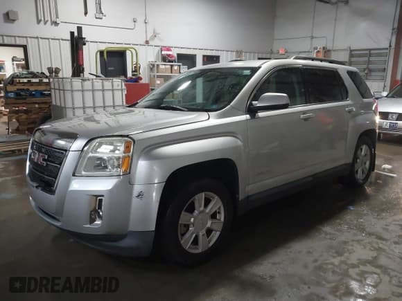 ✅ 2010 GMC Terrain SLE-2 • VIN: 2CTFLEEW0A6391742 • Lot: 41607448. Wystawiony na IAAI z przebiegiem 181 922 mil. Bezpłatny archiwum sprzedaży aukcyjnych z USA i szczegółowy raport historii pojazdu na DreamBid. Zdjęcie 17.