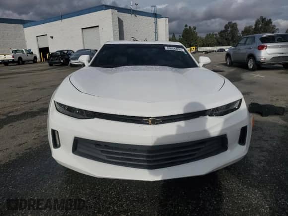 2017 Chevrolet Camaro 1LT z VIN 1G1FB1RS0H0107066, wystawiony jako Copart lot #86656895 z przebiegiem Nie podano mil oraz Szkoda całkowita • Salvage title. Historia ofert i sprzedaży dostępna na DreamBid. Obrazek 5.