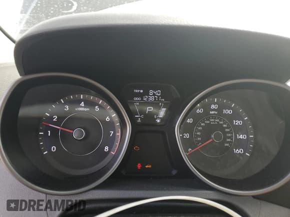 ✅ 2013 Hyundai Elantra GLS • VIN: 5NPDH4AE4DH381971 • Lot: 83877725. Listed on Copart with 123,871 mi. Free auction sales archive from the USA and detailed vehicle history report at DreamBid. Image 9.