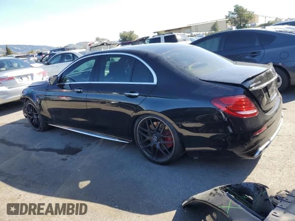 ✅ 2020 Mercedes-Benz E 63 S AMG • VIN: WDDZF8KB8LA717950 • Лот: 44249075. Опубликован ранее на Copart с пробегом 27 991 миль. Бесплатный доступ к архиву аукционных продаж из США и подробный отчёт об истории автомобиля на DreamBid. Изображение 2.