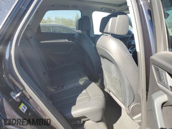 ✅ 2018 Audi Q5 Prestige • VIN: WA1CNAFY7J2031442 • Лот: 84435615. Опубликован ранее на Copart с пробегом 112 856 миль. Бесплатный доступ к архиву аукционных продаж из США и подробный отчёт об истории автомобиля на DreamBid. Изображение 11.