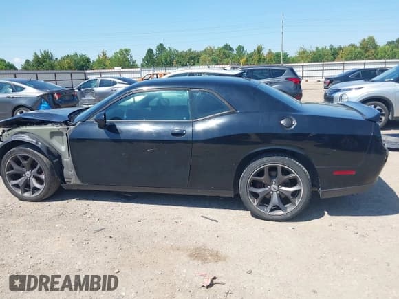 ✅ 2018 Dodge Challenger SXT • VIN: 2C3CDZAG0JH232858 • Lot: 43135440. Wystawiony na IAAI z przebiegiem 114 000 mil. Bezpłatny archiwum sprzedaży aukcyjnych z USA i szczegółowy raport historii pojazdu na DreamBid. Zdjęcie 15.
