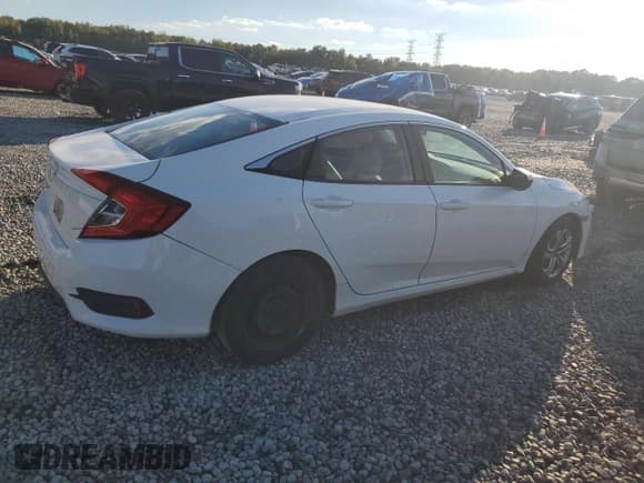 ✅ 2017 Honda Civic LX • VIN: 19XFC2F53HE042326 • Lot: 90276665. Wystawiony na Copart z przebiegiem 179 509 mil. Bezpłatny archiwum sprzedaży aukcyjnych z USA i szczegółowy raport historii pojazdu na DreamBid. Zdjęcie 3.