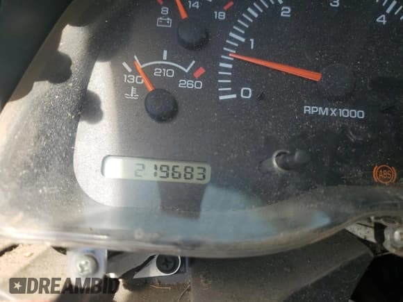 ✅ 1998 Dodge 1500 • VIN: 1B7HF16Y0WS640727 • Lot: 70210675. Listed on Copart with 219,683 mi. Free auction sales archive from the USA and detailed vehicle history report at DreamBid. Image 9.