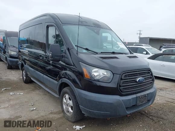 ✅ 2017 Ford Transit • VIN: 1FTYR2CM7HKB01975 • Лот: 42000326. Опубликован ранее на IAAI с пробегом 61 600 миль. Бесплатный доступ к архиву аукционных продаж из США и подробный отчёт об истории автомобиля на DreamBid. Изображение 1.