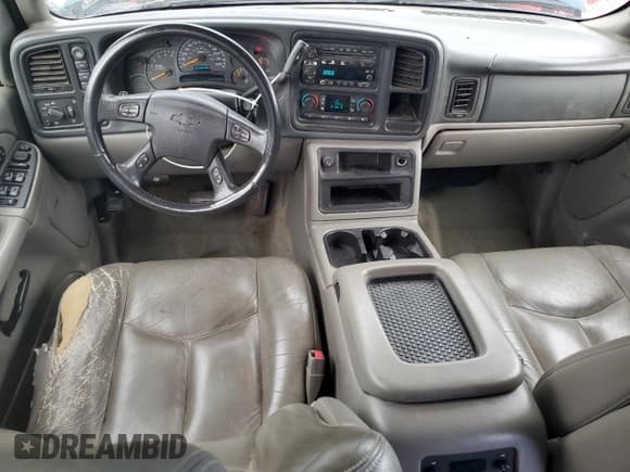 ✅ 2005 Chevrolet Suburban LT • VIN: 1GNFK16Z75J165083 • Lot: 81204715. Listed on Copart with 313,726 mi. Free auction sales archive from the USA and detailed vehicle history report at DreamBid. Image 8.