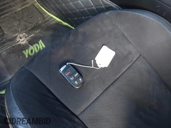 ✅ 2017 Dodge Challenger GT • VIN: 2C3CDZGG3HH555724 • Lot: 43612781. Listed on IAAI with 47,721 mi. Free auction sales archive from the USA and detailed vehicle history report at DreamBid. Image 11.