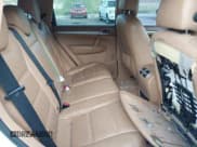 ✅ 2006 Porsche Cayenne • VIN: WP1AA29P16LA25878 • Lot: 42891459. Wystawiony na IAAI z przebiegiem Nie podano. Bezpłatny archiwum sprzedaży aukcyjnych z USA i szczegółowy raport historii pojazdu na DreamBid. Zdjęcie 8.