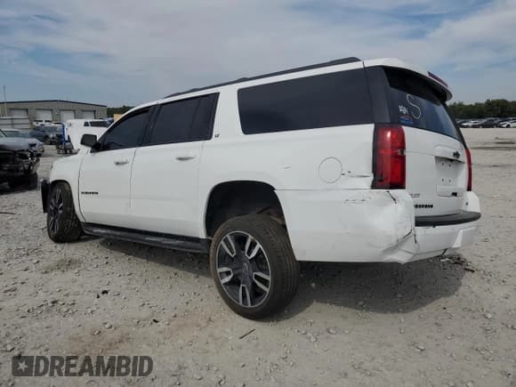 ✅ 2020 Chevrolet Suburban LT • VIN: 1GNSKHKC7LR136609 • Лот: 81970365. Опубликован ранее на Copart с пробегом Не указан. Бесплатный доступ к архиву аукционных продаж из США и подробный отчёт об истории автомобиля на DreamBid. Изображение 2.